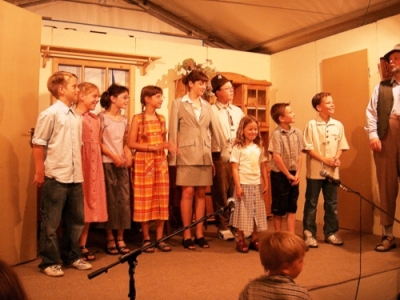 tl_files/Hauptverein/webseitenbilder/abteilungen/Theater/Chronik/kindergruppe.jpg tl_files/Hauptverein/webseitenbilder/abteilungen/Theater/Chronik/kindergruppe.jpg